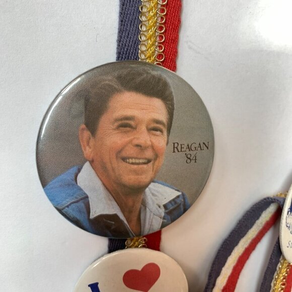 Vintage 1984 84 Ronald Reagan Political Pins on Ribbon I Heart Ron & Nancy Stay - Picture 5 of 7